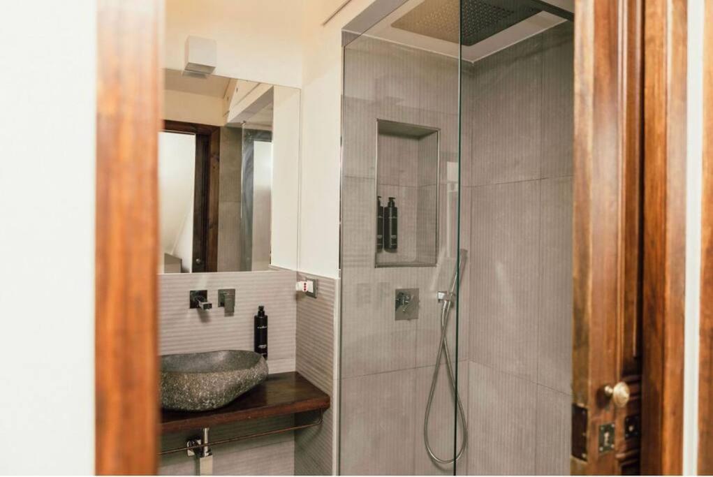 Апартаменты Casa Savo - Parcheggio Gratuito Nella Blu Area Генуя Экстерьер фото